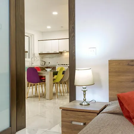 Beautiful 3br With Private Terrace & Views By 360 Estates *